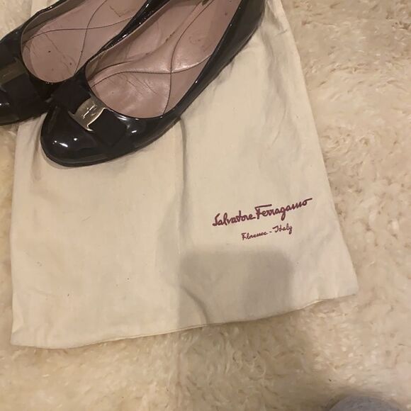 Salvatore Ferragamo Varuna Ballet Flat - Picture 6 of 6